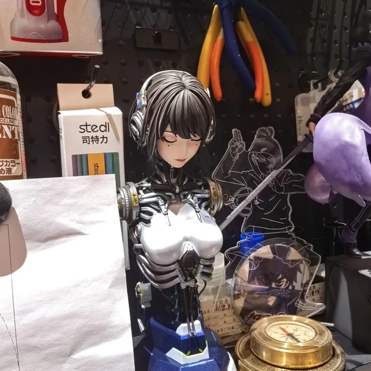 What Is Gashapon and How Is It Different From Busts? | FigureCosmos collectible busts