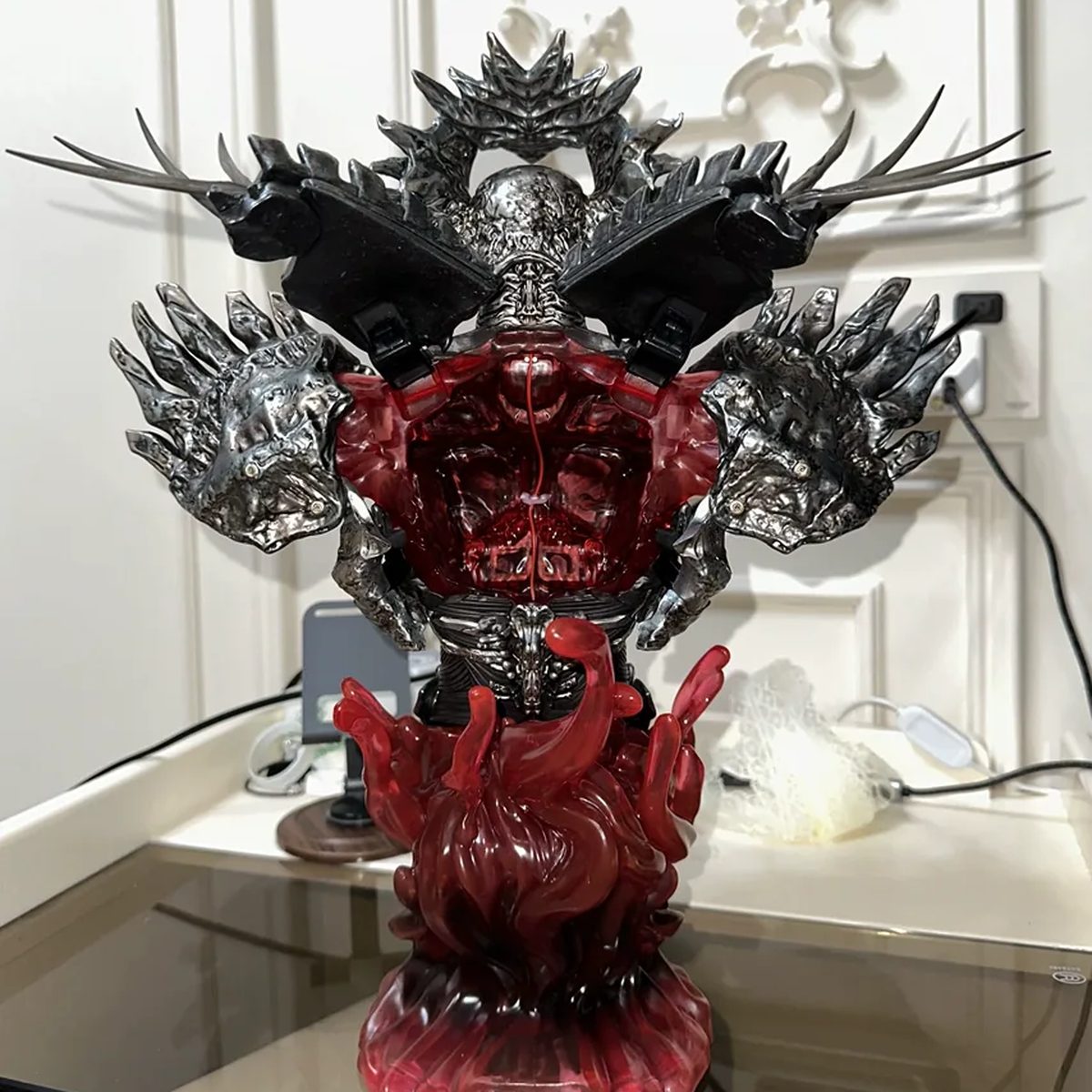 Can Sunlight Damage a Resin Figure? UV Fading Explained | FigureCosmos collectible busts