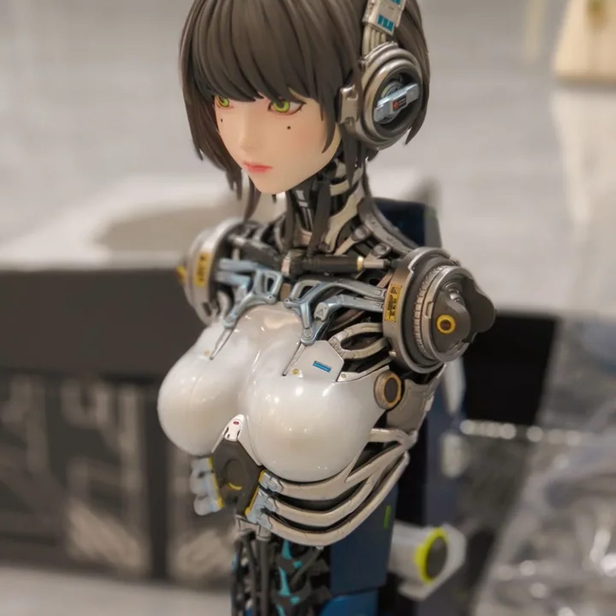 Wobbly Bases and Pegs: Stabilizing ABS Figures | FigureCosmos collectible busts