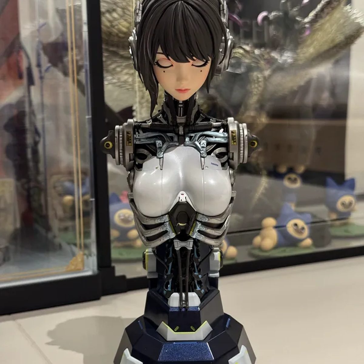 1/6 Scale Figures: Price Tiers and What Changes Between Them | FigureCosmos collectible busts